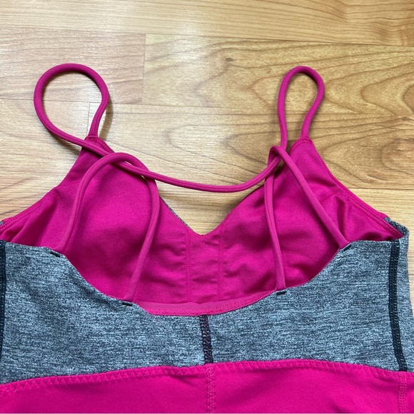 LIKE NEW LULU LEMON TANK - Picture 4 of 4